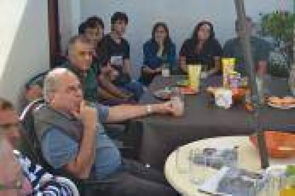 La Plata: Perez Irigoyen se reuni� con el Possismo