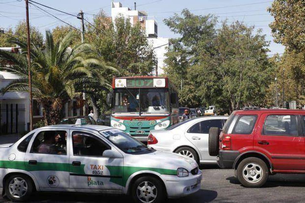 Vecinos reclaman seguridad vial para la zona de 19 entre 50 y 54