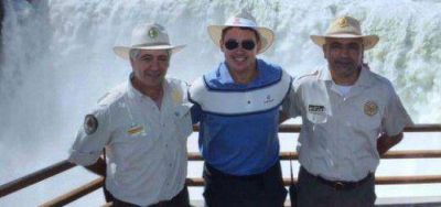 El embajador de Estados Unidos defini� a las Cataratas del Iguaz�: �Una maravilla natural incre�ble�