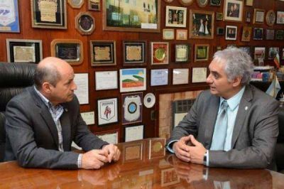 Montoya visit� el municipio y eval�a inversiones para Astilleros R�o Santiago