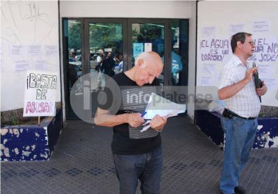 Buscan que ABSA devuelva el dinero mal cobrado en tres cuotas