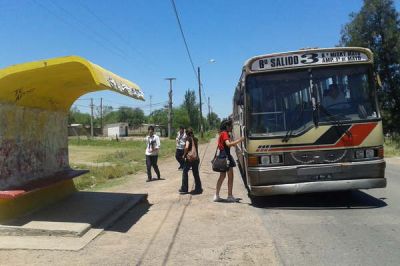 Los empresarios del transporte urbano de pasajeros pedir�an hoy el aumento del boleto en La Banda