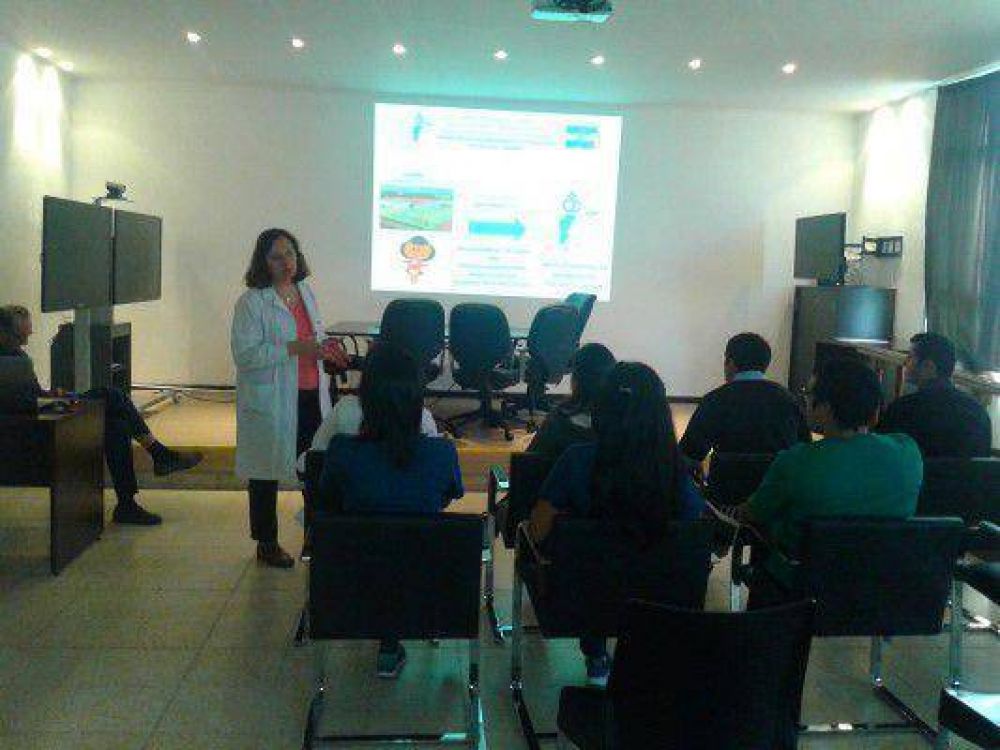 Estudiantes chilenos fueron recibidos en el INAREPS