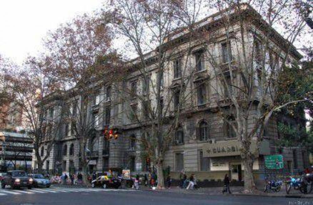 Actos y paro en dos hospitales