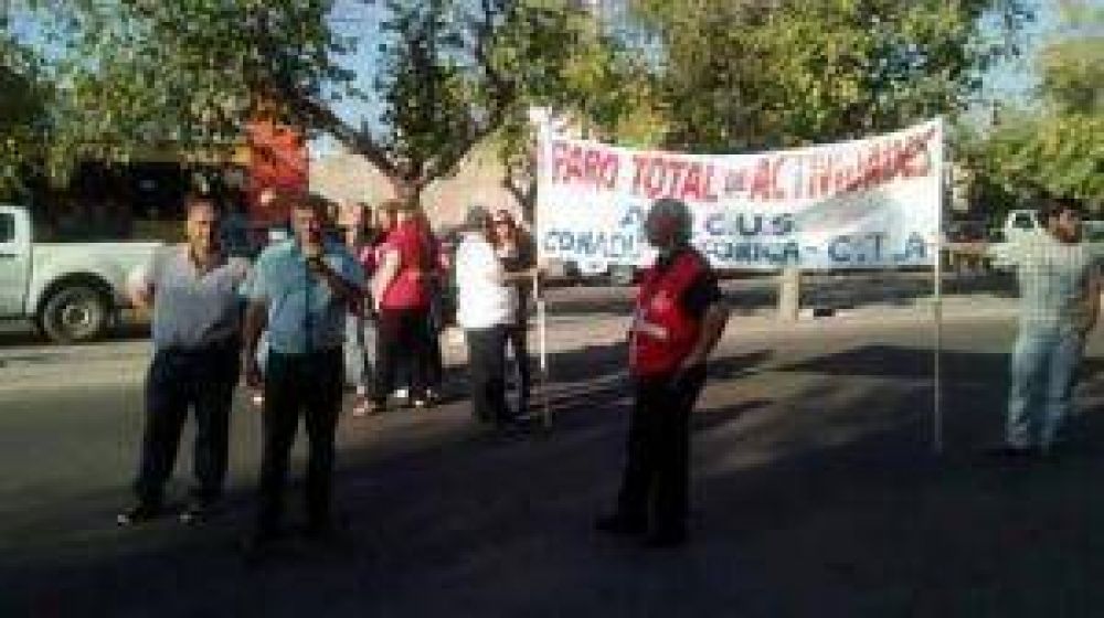  UNSJ: Docentes de paro definen ma�ana la continuidad de la medida