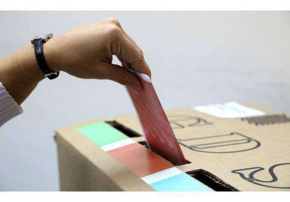 Contin�a la capacitaci�n presencial para autoridades de mesa