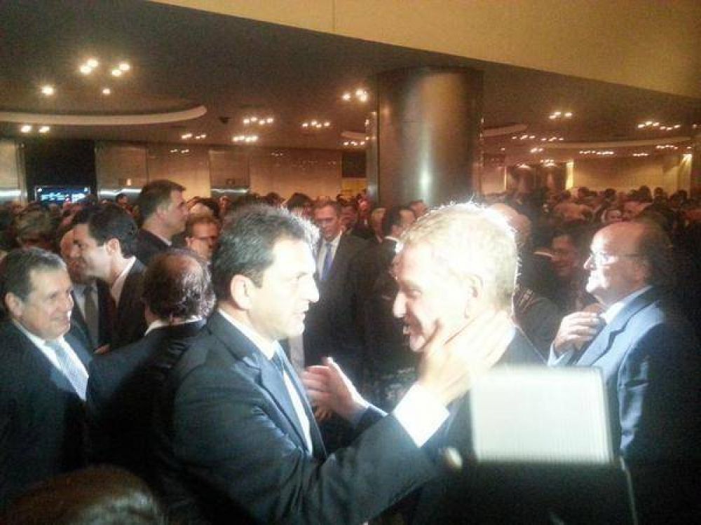 Urtubey fue la estrella en una cena donde estuvieron Scioli, Macri, Massa y empresarios