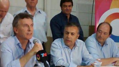 Mendoza: en un acto, Macri y Sanz ratificaron el acuerdo nacional entre el PRO y la UCR