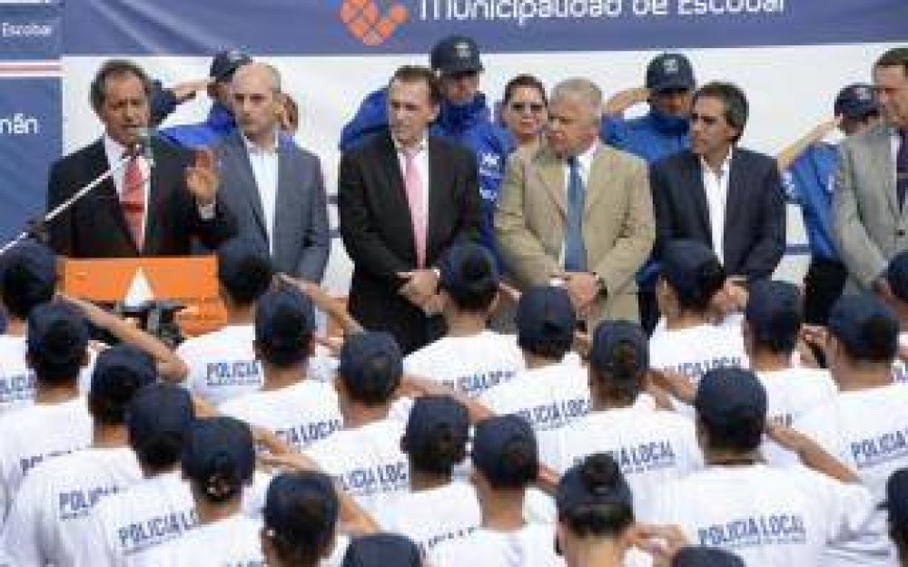 En plena campa�a, Scioli asegur� que en el FpV 