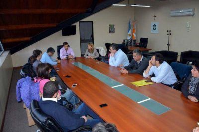 Sciurano y beneficiarios del Pro.Cre.Ar. aclararon la confusi�n sobre tierras de la Armada