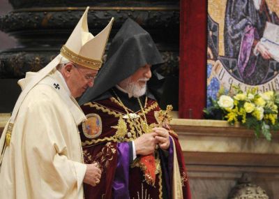 Duro cruce entre un ministro turco y el patriarca armenio catlico