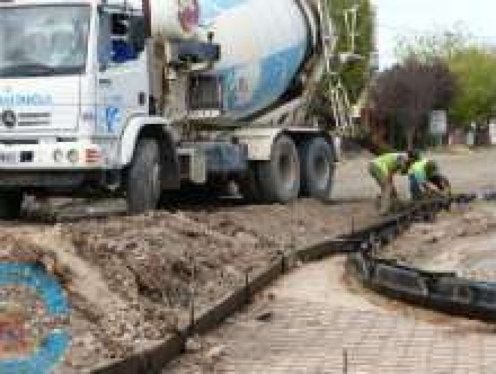Concluye primera etapa de pavimentaci�n en Cinco Saltos
