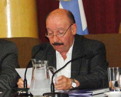 �No puedo permitir que presiones prepotentes y violentas me hagan desviar de mis obligaciones como gobernante�