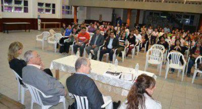 Mas del 60% de las escuelas secundarias elaboraron sus propios acuerdos escolares