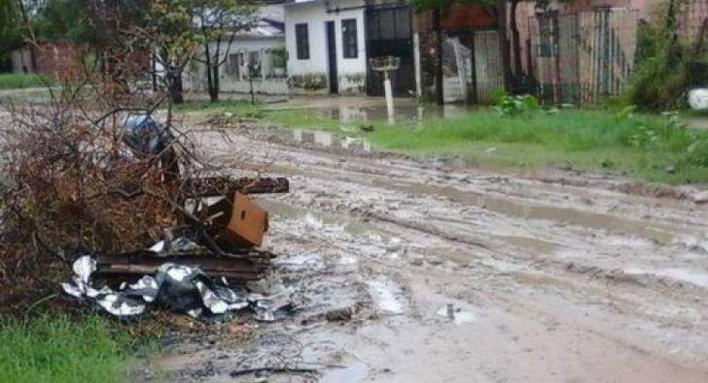 La lluvia trajo problemas de anegamientos en varios barrios
