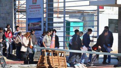M�s de 1.000 postulantes quieren trabajar en nuevo supermercado