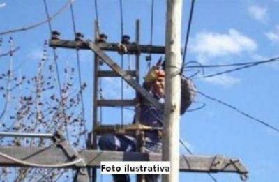 La persona que recibi� una descarga el�ctrica no era operario de la DPEC y no ten�a autorizaci�n para trabajar ah�