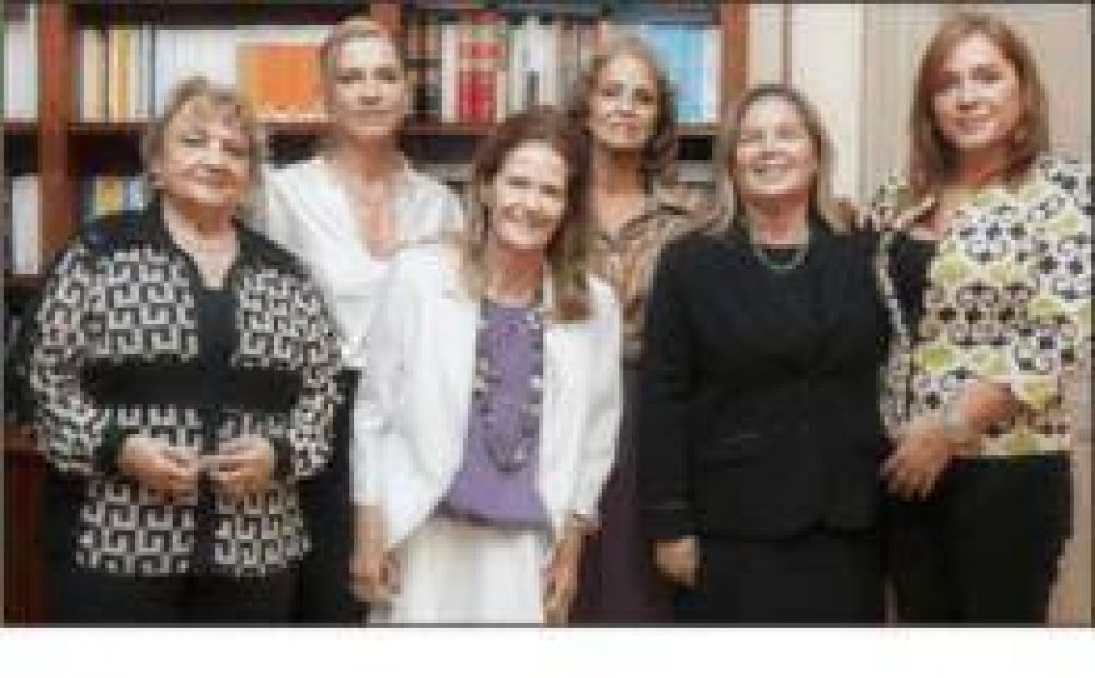 La Dra. Highton recibi a la nueva comisin directiva de la Asociacin de Mujeres Jueces de Argentina