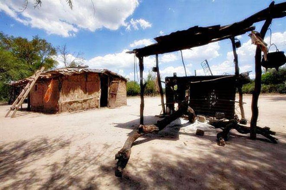 Cient�ficos de la UNLP realizan exploraciones en busca de agua dulce para un pueblo aborigen de Chaco