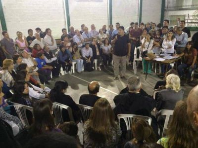 Los vecinos vuelven a reunirse por el basural a cielo abierto de Hern�ndez