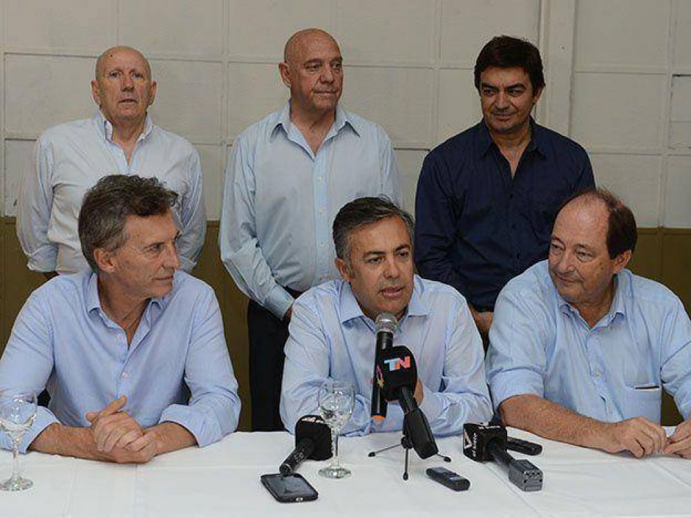 Macri vino a Mendoza y junto a Sanz dio su respaldo a Cornejo