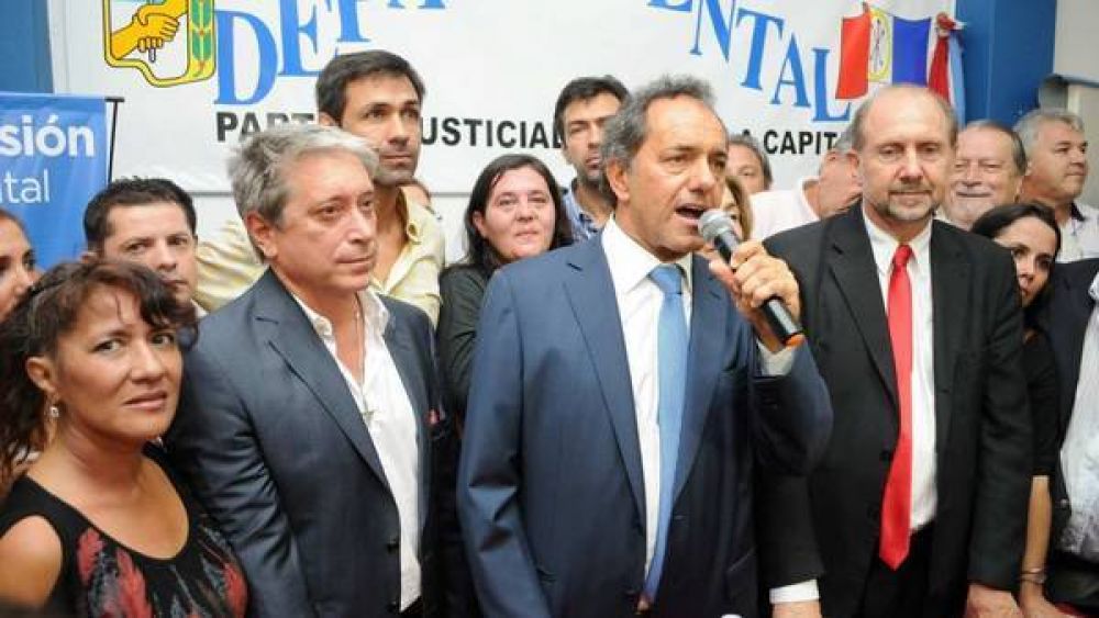 Los 40 minutos de Scioli y la imagen de los intendentes