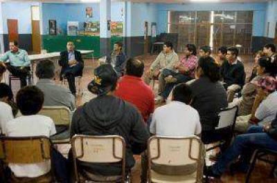 Alumnos tomaron la escuela Agrot�cnica para exigir mejoras