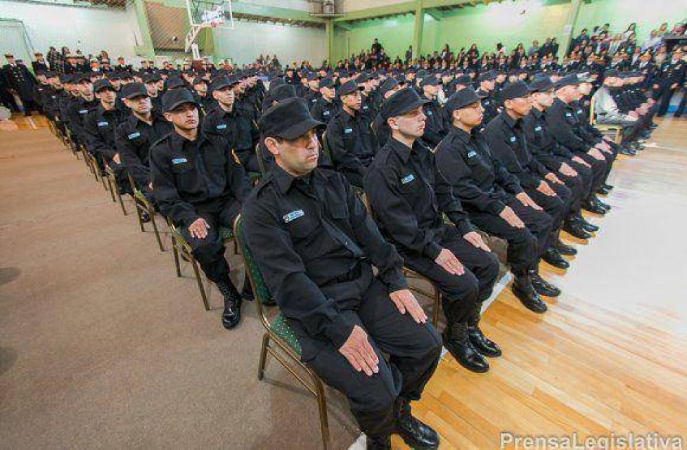 Egresaron 150 nuevos agentes de la polica provincial