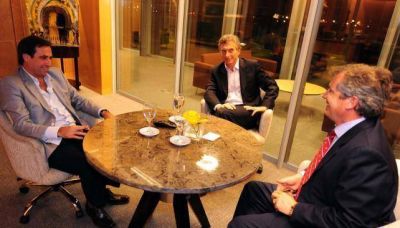 Oscar Aguad se afianza como candidato de consenso