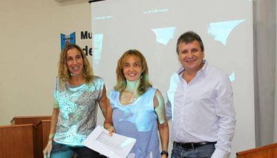 Subsidio para 10 escuelas de Leones