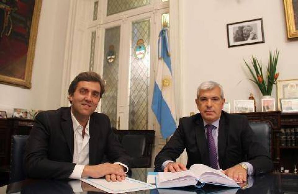 Leonardo Boto se reuni� con el precandidato a gobernador Juli�n Dom�nguez