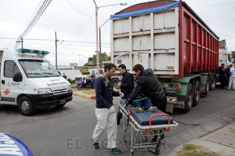 Una mujer falleci� tras ser atropellada por un cami�n