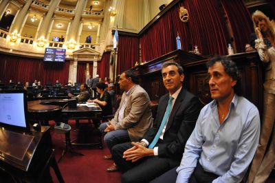 El Senado convirti� en ley la estatizaci�n de los ferrocarriles