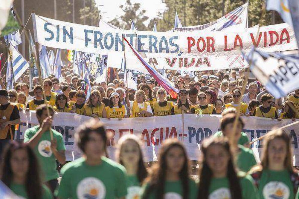 La Asamblea Ambiental lanz oficialmente la undcima marcha contra Botnia UPM