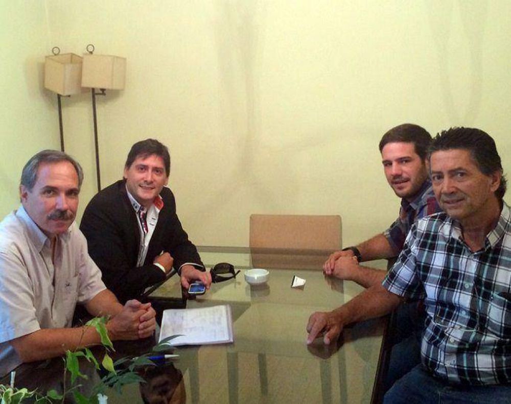 Sector del radicalismo manifiesta �total apoyo� a la candidatura de Arteaga