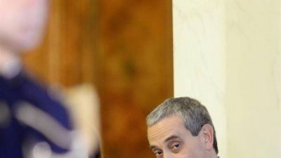 Francia mantiene su decisi�n de nombrar embajador homosexual en el Vaticano