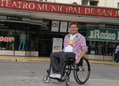 La desesperaci�n por vivir a pleno, contado desde una silla de ruedas