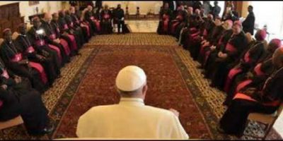 El Papa reza con los obispos de Kenia por las v�ctimas de la 