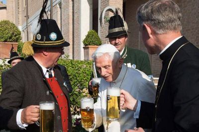 Benedicto XVI celebr� su cumplea�os con m�sica y cerveza