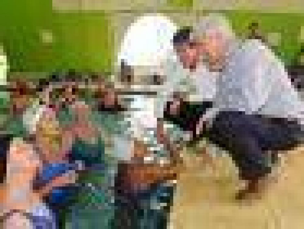 Adri�n P�rez recorri� los Polideportivos de San Fernando junto a Luis Andreotti
