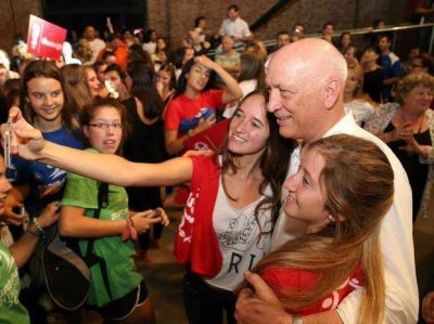 Antonio Bonfatti tom� distancia del acuerdo con Los Monos y advirti� que 