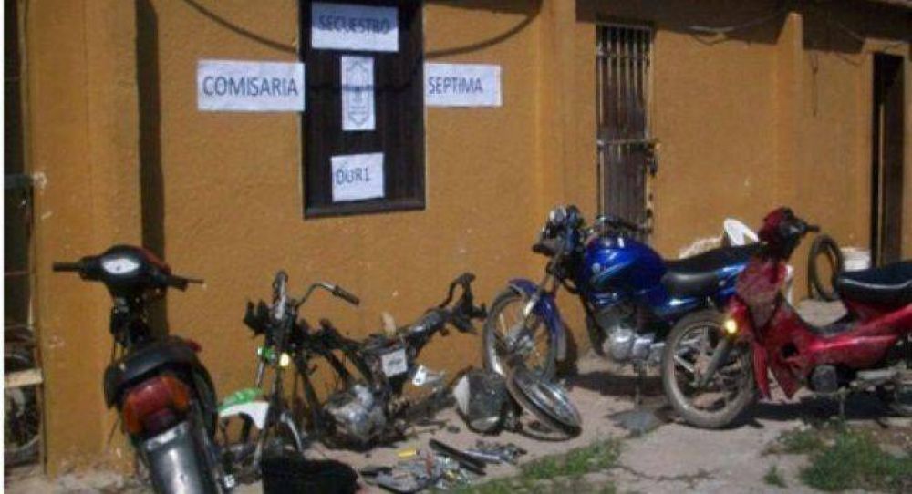 En cuesti�n de horas la Polic�a recuper� cuatro motos y detuvo a tres personas
