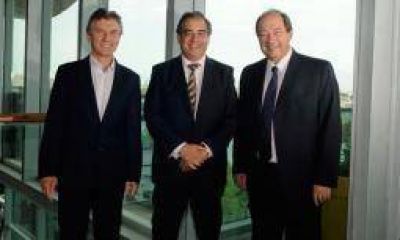 Julio Mart�nez tambi�n tiene su foto junto a Mauricio Macri