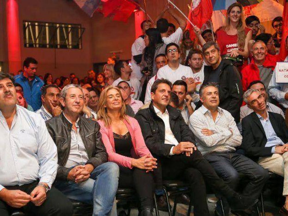 Massa vino a Mendoza para apoyar a Cornejo: �El domingo en Mendoza gana el cambio�