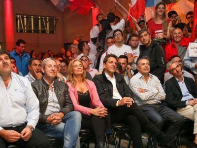 Massa vino a Mendoza para apoyar a Cornejo: �El domingo en Mendoza gana el cambio�