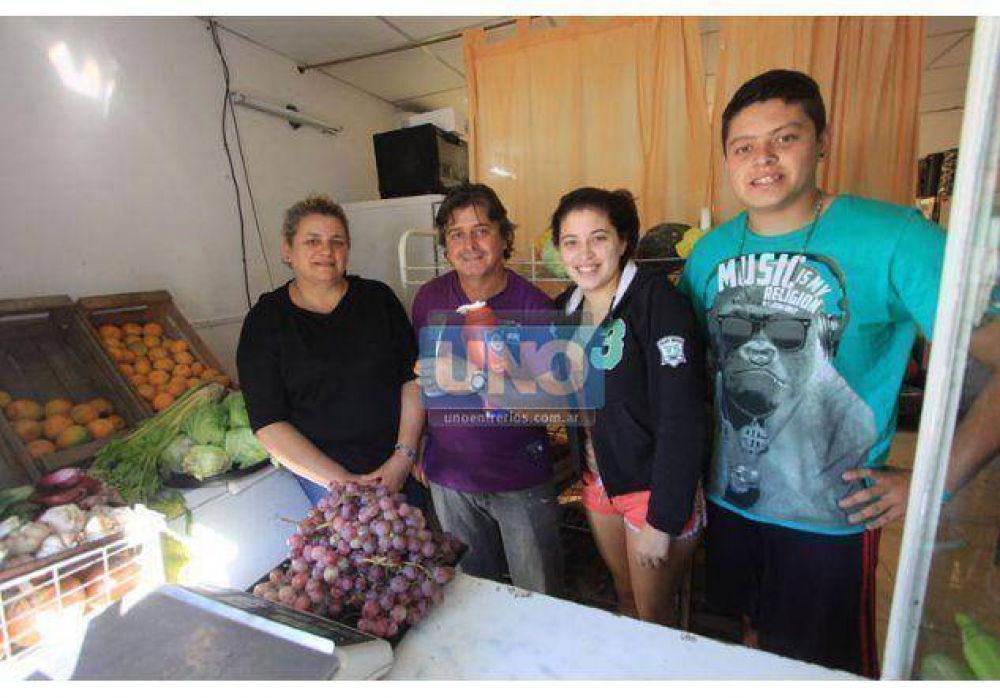 Un barrio de 200 viviendas con historia de superaci�n y amistad