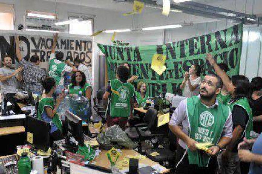 Trabajadores marcharon por conflicto en Reciclado