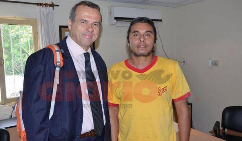 Honestidad de un santiague�o enorgulleci� a un funcionario