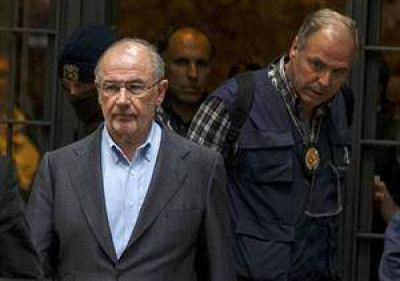 Cae un peso pesado en Espa�a: detuvieron a Rodrigo Rato