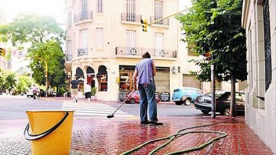 Los porteros cobrar�n un bono de $2.400 y aumentan las expensas